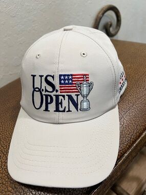 Like New US Open Torrey Pines 2021 Champion Golf Embroidered beige & blue Cap!